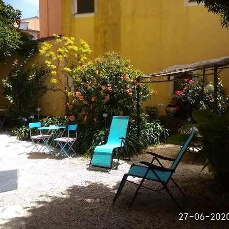 Duplex Oasis Avec Jardin Dans Vieille * Menton